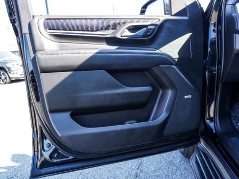 Used 2023 GMC Yukon Denali image 19