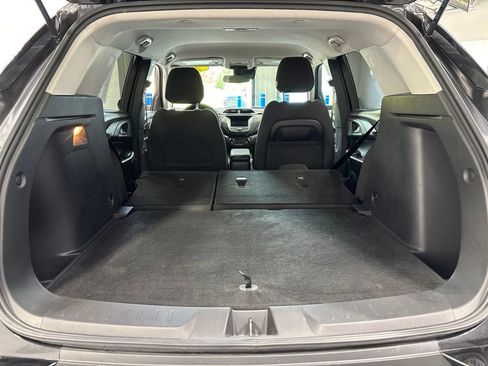 Used 2023 Chevrolet TrailBlazer LT FWD image 34