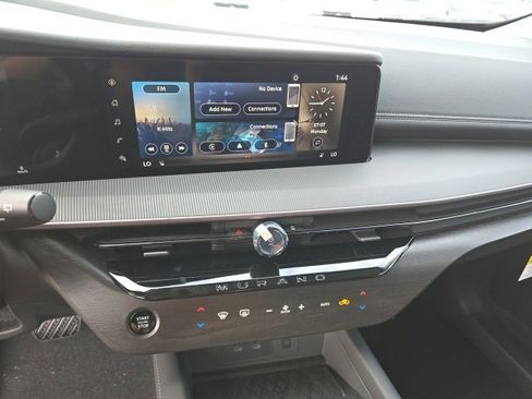 Certified 2025 Nissan Murano SV image 17