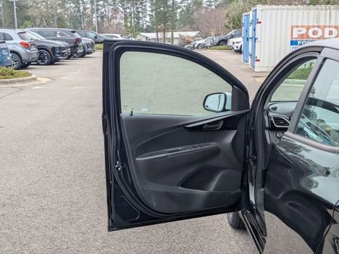 Used 2022 Chevrolet Spark LT w/ Spark Special Edition image 19