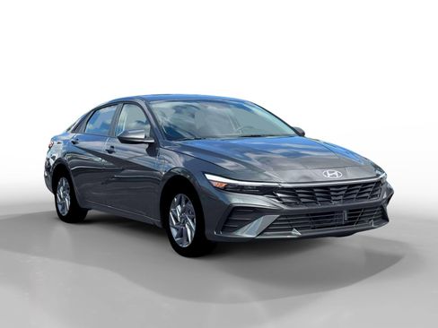 New 2026 Hyundai Elantra Blue image 11