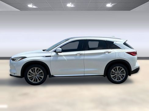 Used 2023 INFINITI QX50 Luxe FWD image 2