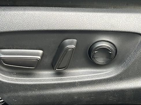 Used 2021 Toyota Prius Limited FWD image 15