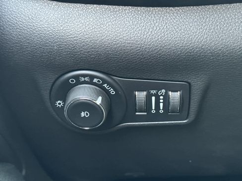 New 2026 Jeep Compass Latitude image 22