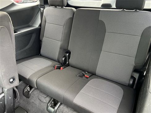 Certified 2020 Chevrolet Traverse LT w/ LPO, Floor Liner Package image 23