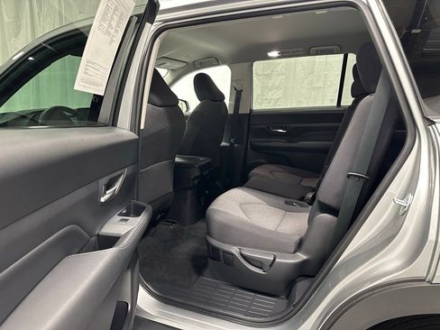 Used 2025 Toyota Grand Highlander AWD image 45