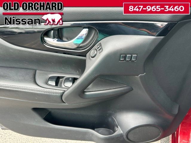 Used 2022 Nissan Rogue Sport SV w/ Technology Package AWD/4WD image 10