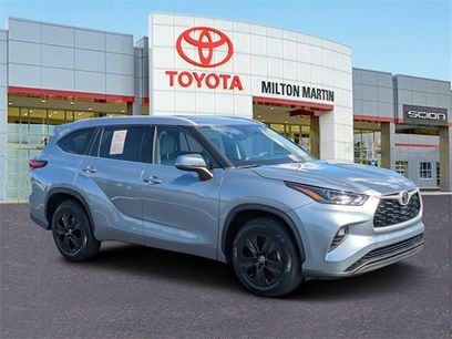 Certified 2022 Toyota Highlander XLE