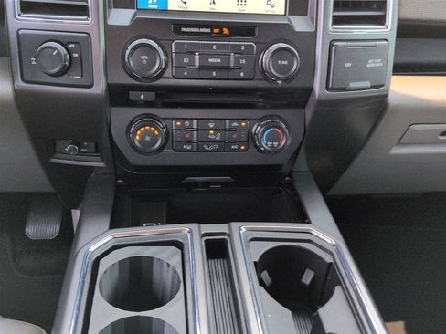 Used 2018 Ford F150 XLT w/ Equipment Group 302A Luxury RWD image 26