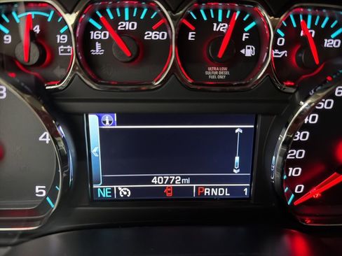 Used 2019 Chevrolet Silverado 2500 High Country w/ Duramax Plus Package image 55