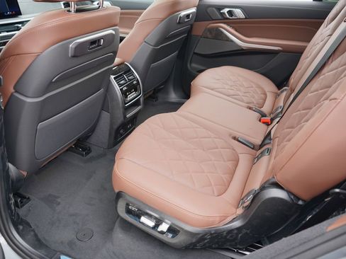 New 2026 BMW X7 xDrive40i w/ M Sport Package image 19