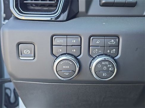 New 2026 GMC Sierra 2500 AT4 w/ Technology Package image 23