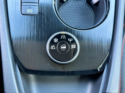 New 2026 Nissan Rogue SV AWD/4WD image 33