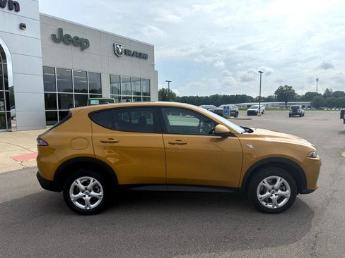 Used 2024 Dodge Hornet GT image 2