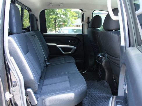 Used 2019 Nissan Titan SV w/ SV Convenience Package AWD/4WD image 34