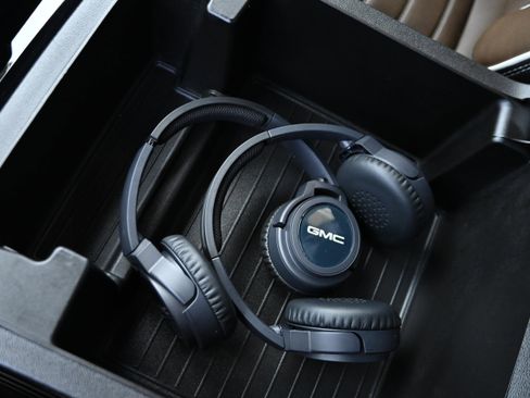 Used 2025 GMC Yukon Denali Ultimate image 25