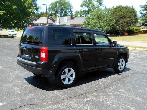 Used 2011 Jeep Patriot Latitude AWD/4WD image 6