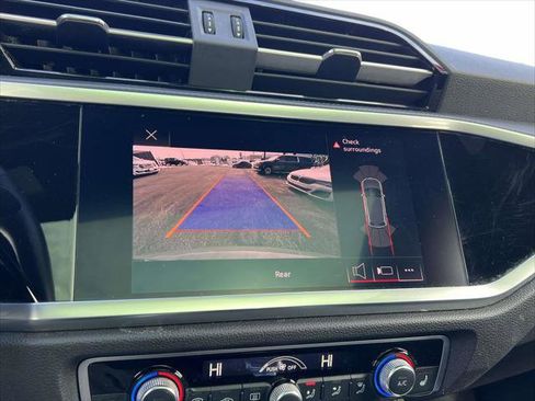 Used 2022 Audi Q3 2.0T Premium image 29