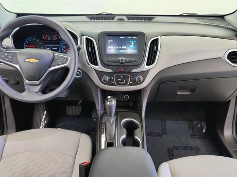 Used 2018 Chevrolet Equinox LS FWD image 34