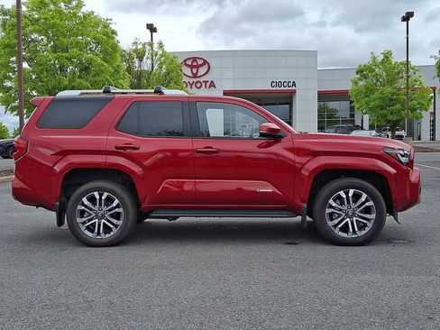 Used 2025 Toyota 4Runner Limited AWD/4WD image 10