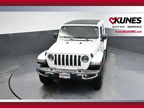 Used 2020 Jeep Wrangler Unlimited Sahara image 36