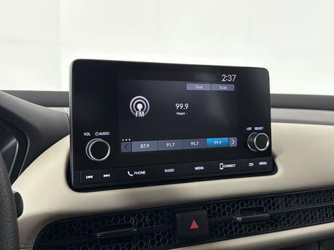 Used 2025 Honda HR-V LX image 17