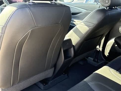 Used 2025 Buick Envista Preferred image 14