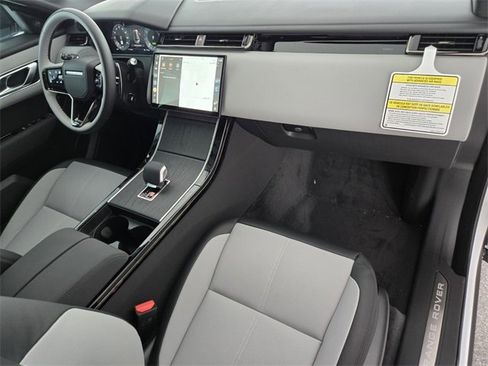 New 2026 Land Rover Range Rover Velar Dynamic SE image 18