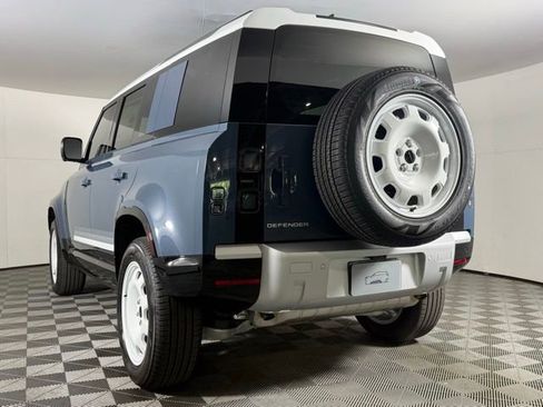 New 2026 Land Rover Defender 110 S AWD/4WD image 4