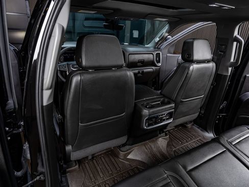 Used 2023 GMC Sierra 2500 Denali w/ Denali Black Diamond Edition AWD/4WD image 33