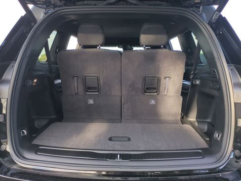 New 2025 Jeep Grand Cherokee L Laredo w/ Luxury Tech Group I RWD image 34