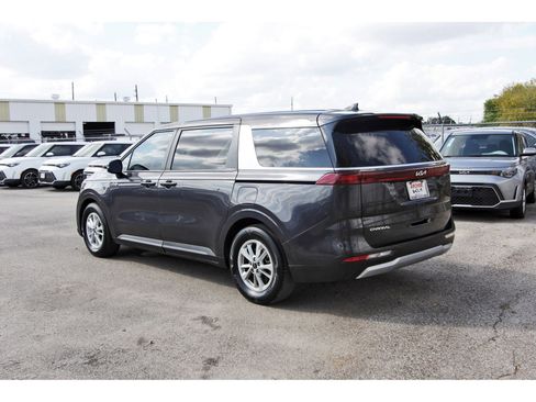 Certified 2024 Kia Carnival LX image 5