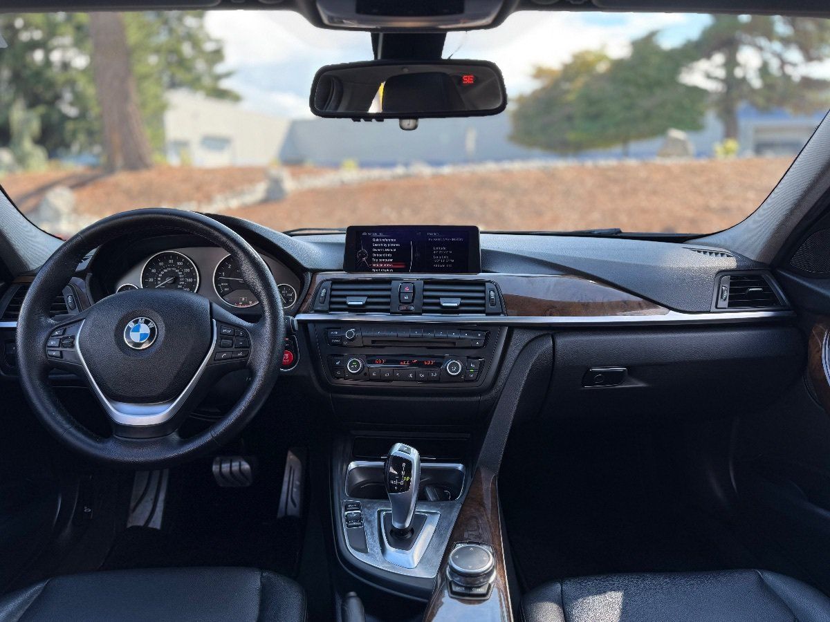 Used 2015 BMW 335i xDrive Sedan AWD/4WD image 16