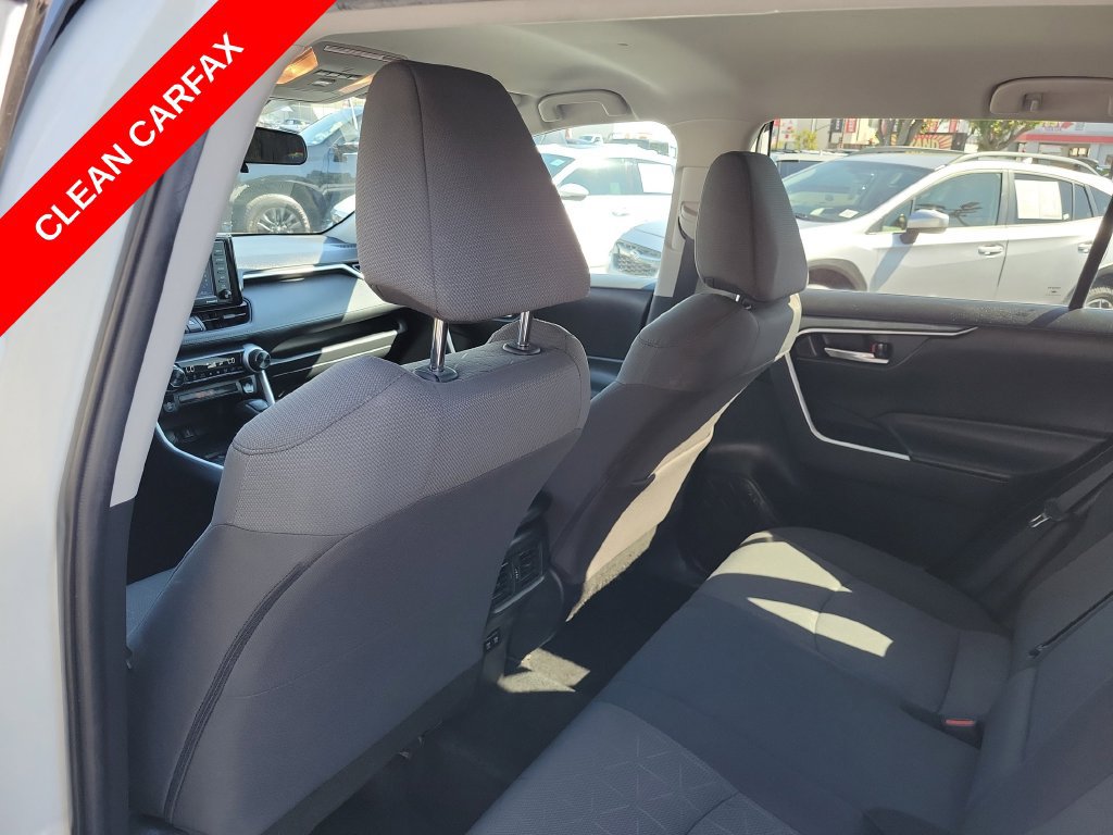 Used 2021 Toyota RAV4 XLE w/ Carpet Mat Package (TMS) FWD image 15