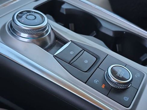 Used 2024 Ford Explorer Limited AWD/4WD image 20