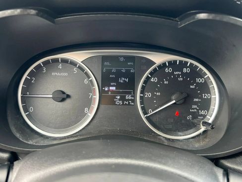 Used 2020 Nissan Versa S FWD image 16
