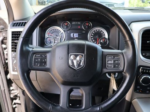 Used 2018 RAM 1500 Big Horn AWD/4WD image 31