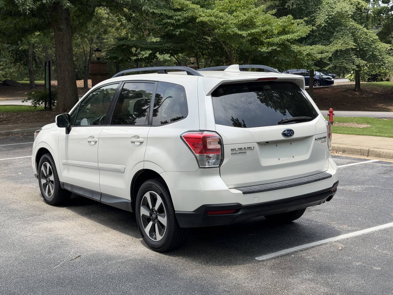 Used 2017 Subaru Forester 2.5i Premium AWD/4WD image 6