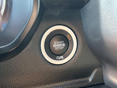 Used 2023 RAM 1500 Big Horn AWD/4WD image 40