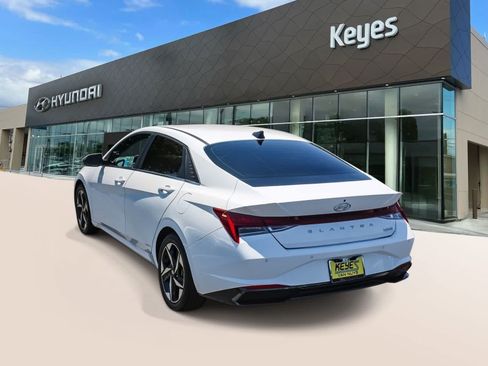 Certified 2023 Hyundai Elantra Limited FWD image 7
