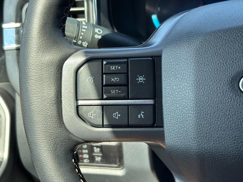 Used 2025 Ford F350 Lariat AWD/4WD image 18