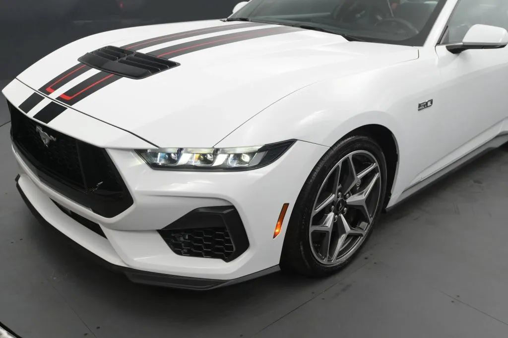 Used 2024 Ford Mustang GT Premium w/ GT Performance Package RWD image 9