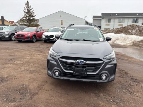 Used 2024 Subaru Outback Premium image 3