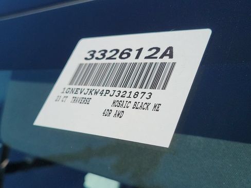 Used 2023 Chevrolet Traverse RS AWD/4WD image 32