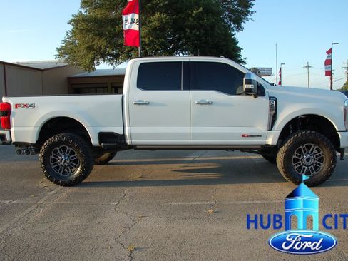 Used 2024 Ford F250 Limited w/ FX4 Off-Road Package AWD/4WD image 6