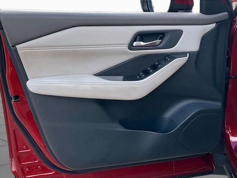 Certified 2023 Nissan Rogue SV w/ SV Premium B Package FWD image 21
