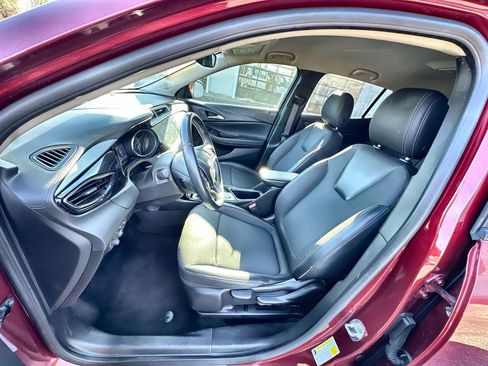 Used 2023 Buick Encore GX Preferred image 13