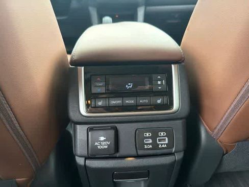 Used 2024 Subaru Ascent Touring AWD/4WD image 19