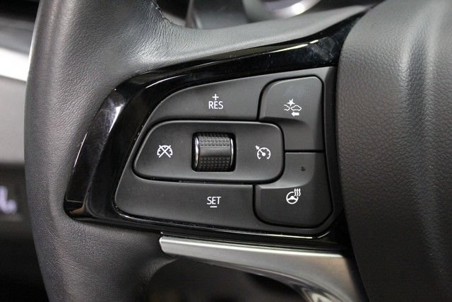 Used 2023 Buick Enclave Essence w/ Experience Buick Package FWD image 23