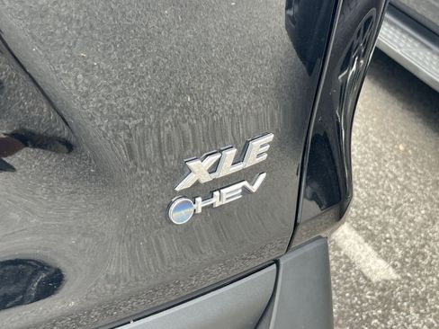Used 2025 Toyota RAV4 XLE AWD/4WD image 24